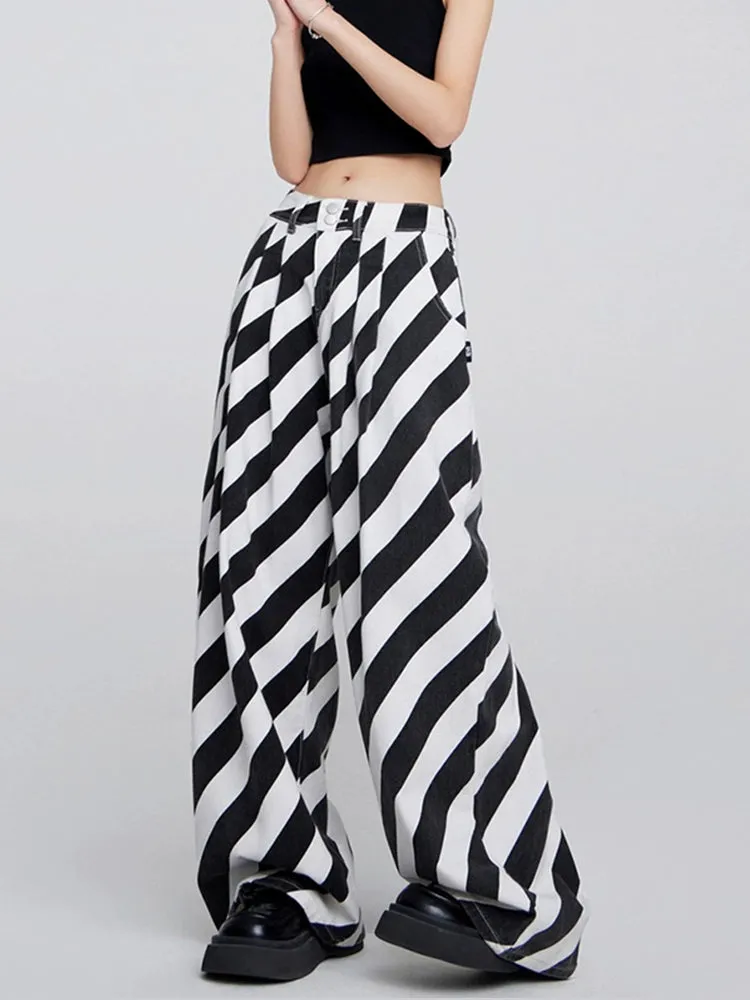 Diagonal Stripe Wide Leg Pants