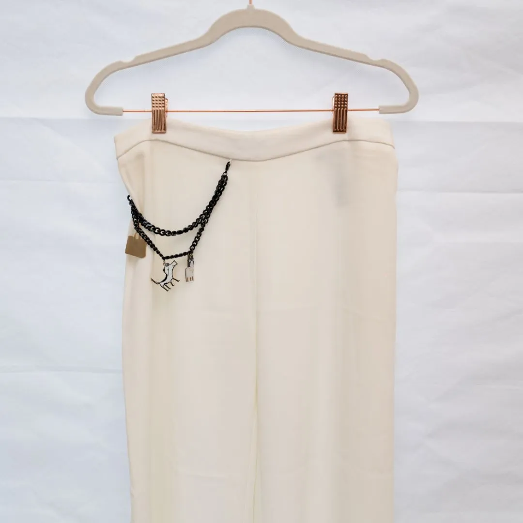 Elisabetta Franchi  white trousers with black chain charm detail