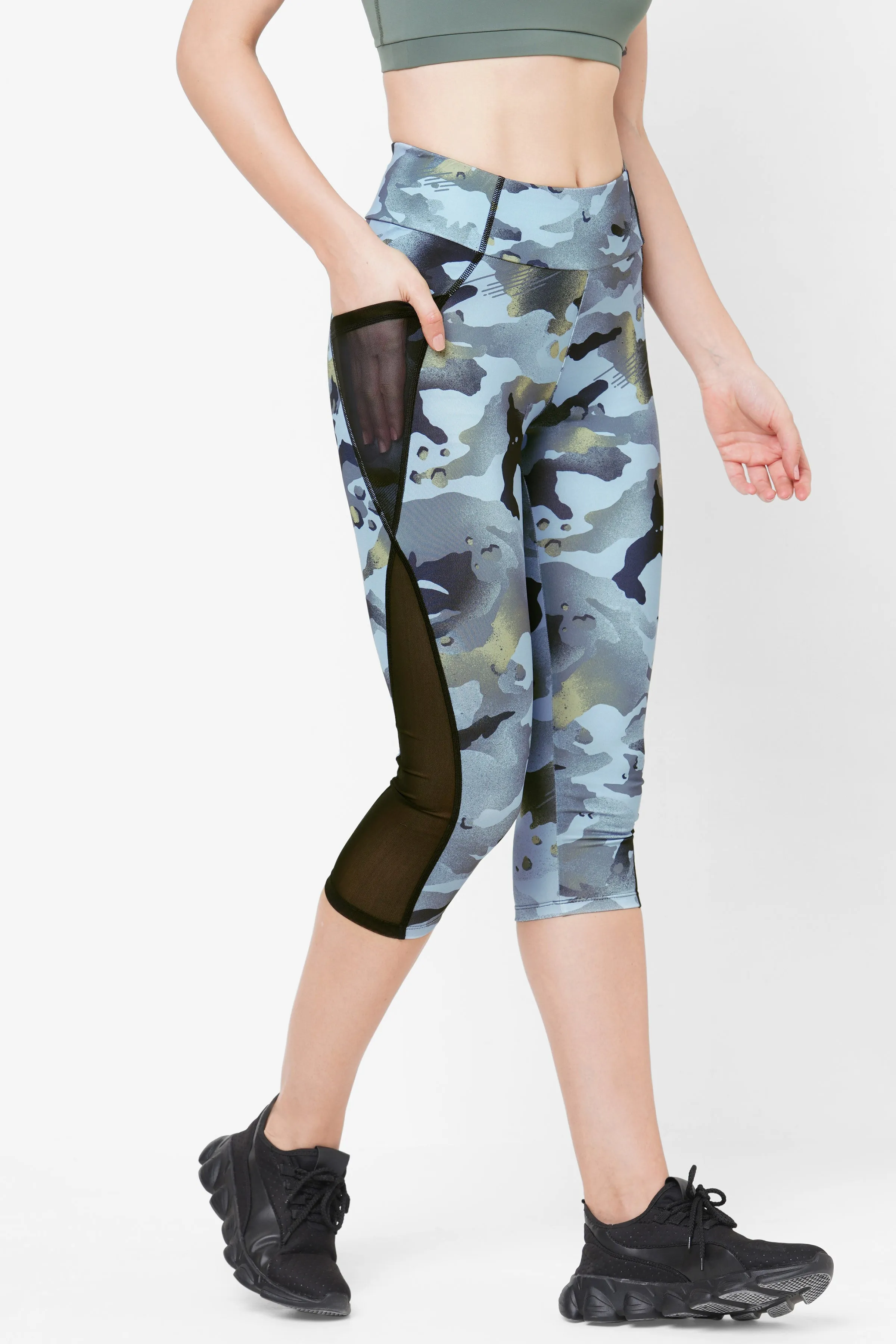 JUST-DRY 3/4 CAMO PRINTED MESH WORKOUT TIGHTS