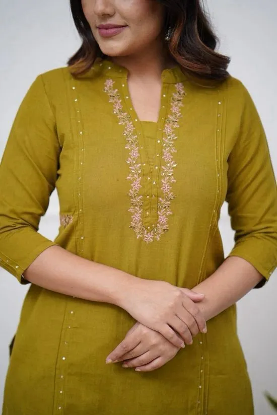 Mehndi Embroidered Kurta Pant Set"