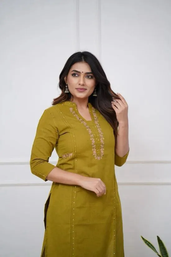 Mehndi Embroidered Kurta Pant Set"