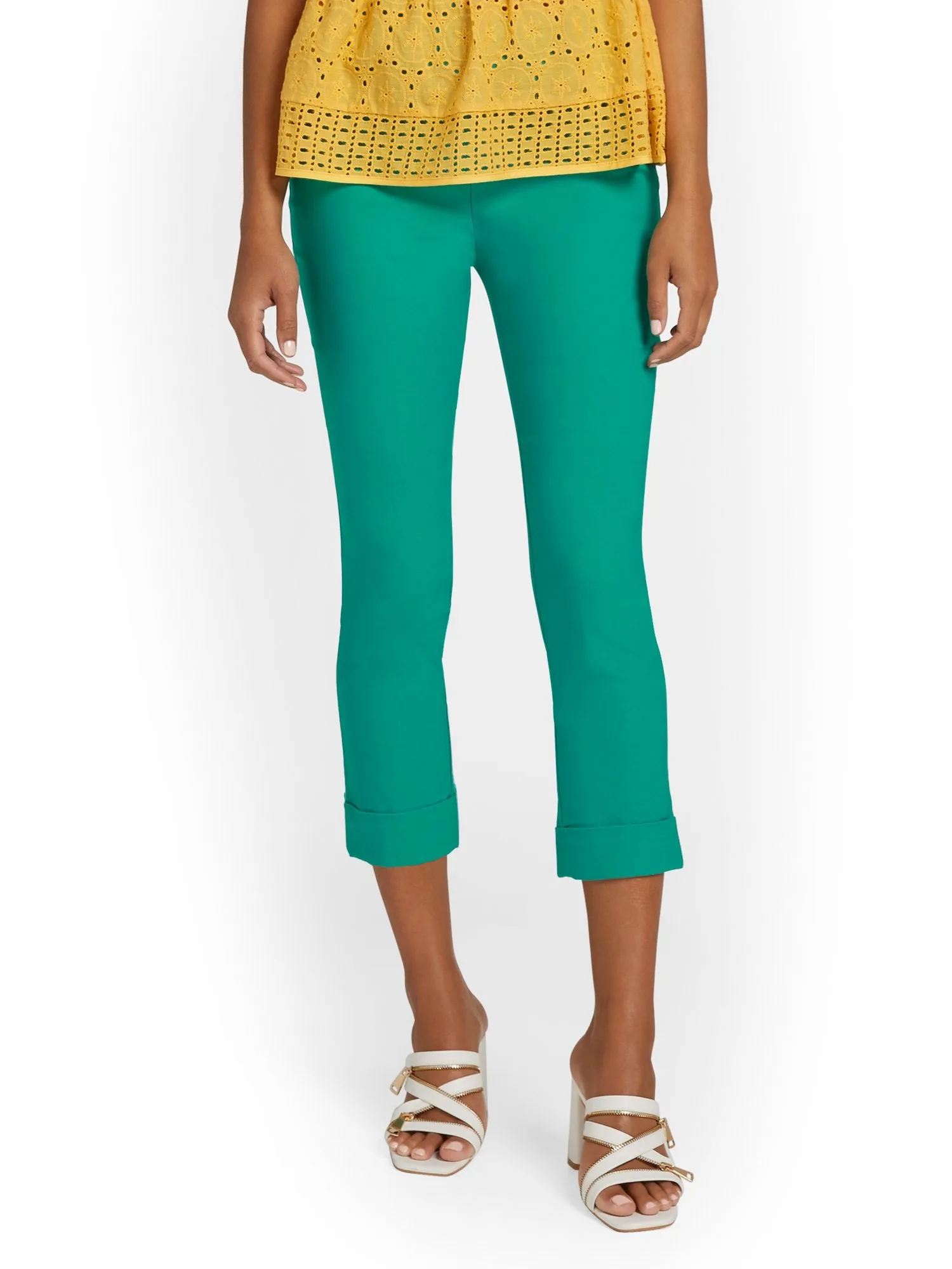Petite Whitney High-Waisted Tummy Control Pull-On Slim-Leg Cuffed Capri Pant