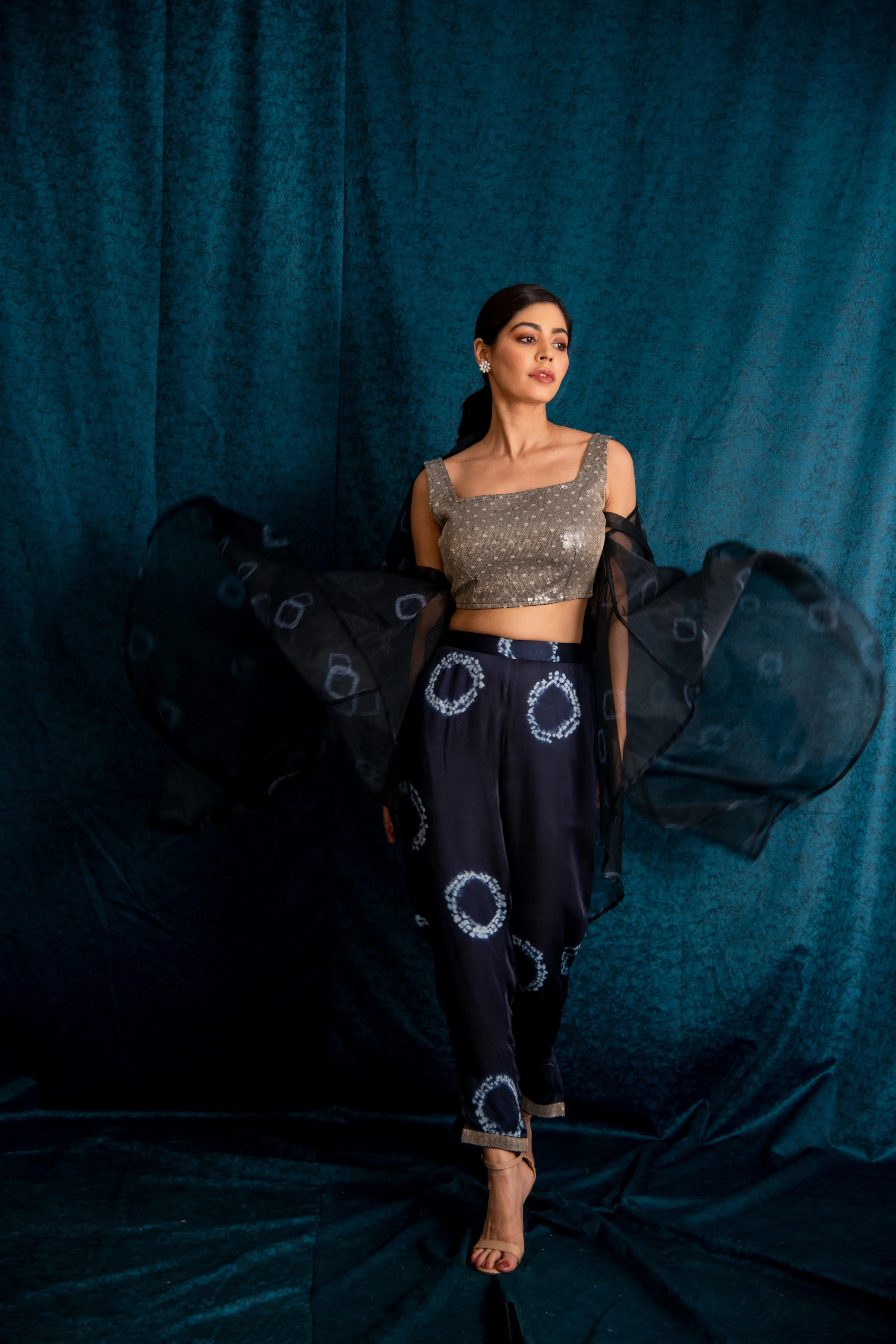 Rooh Cape Set in Sapphire
