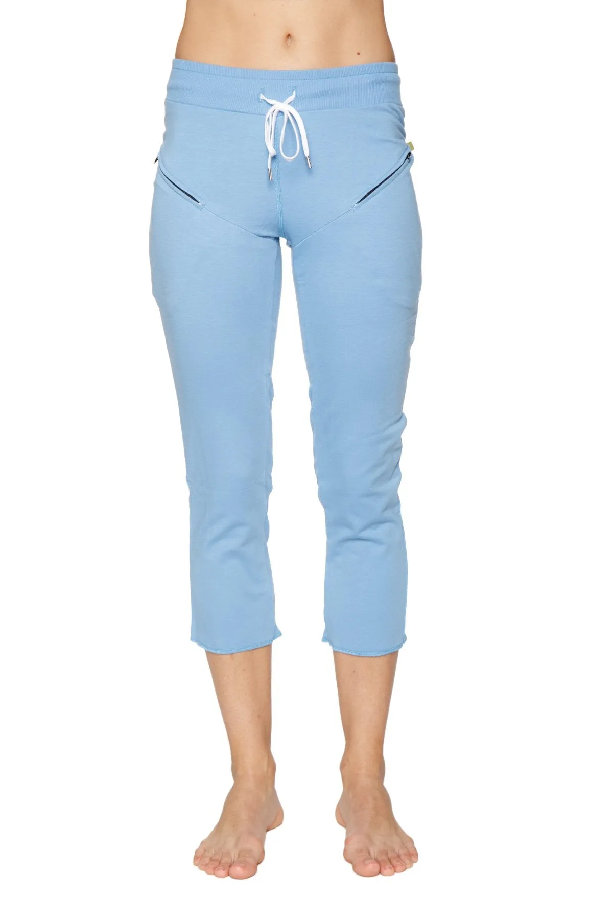 Women's 4/5 Length Zipper Pocket Capri Yoga Pant (Sky Blue)