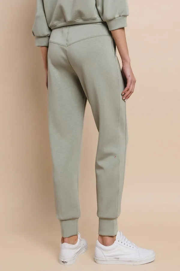 Women’s Sporty Chic Scuba Joggers
